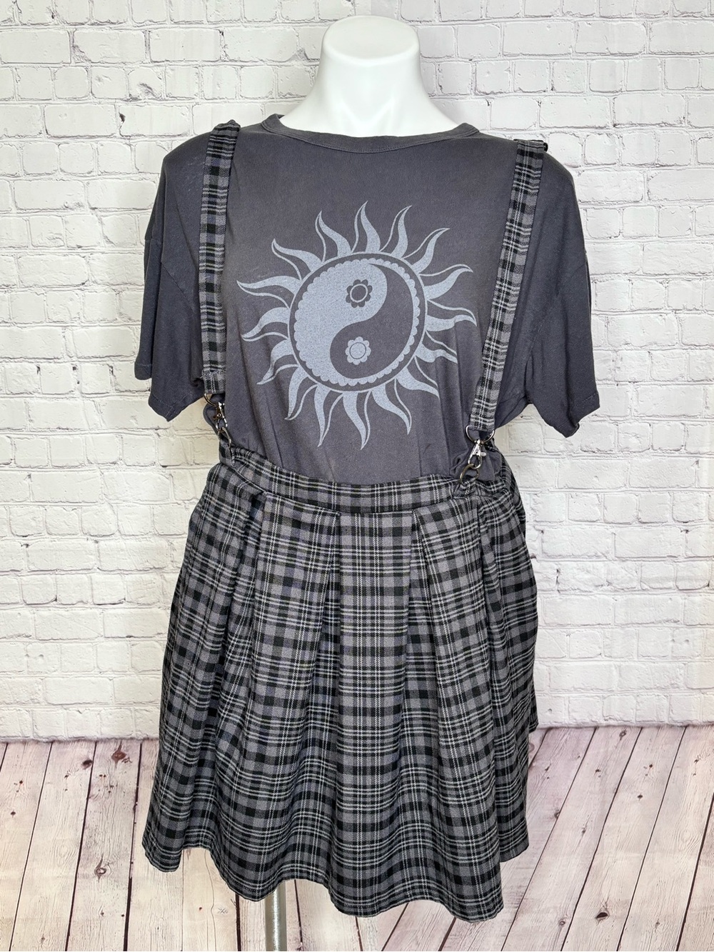 Hot Topic Black and Gray Plaid Suspender Pleated Mini Skirt Size L